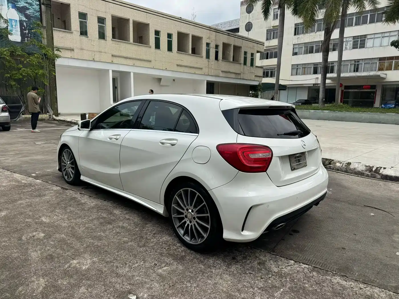 Mercedes-Benz A-Class (Import) 2015 A 200 Sport фото 7