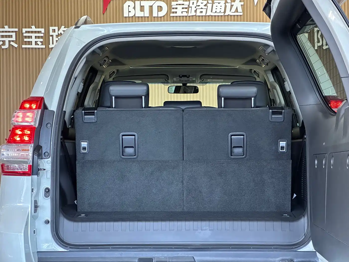Toyota Prado 2016 2.7L Auto Luxury Edition фото 15
