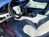 Photo 7 - Maserati Quattroporte