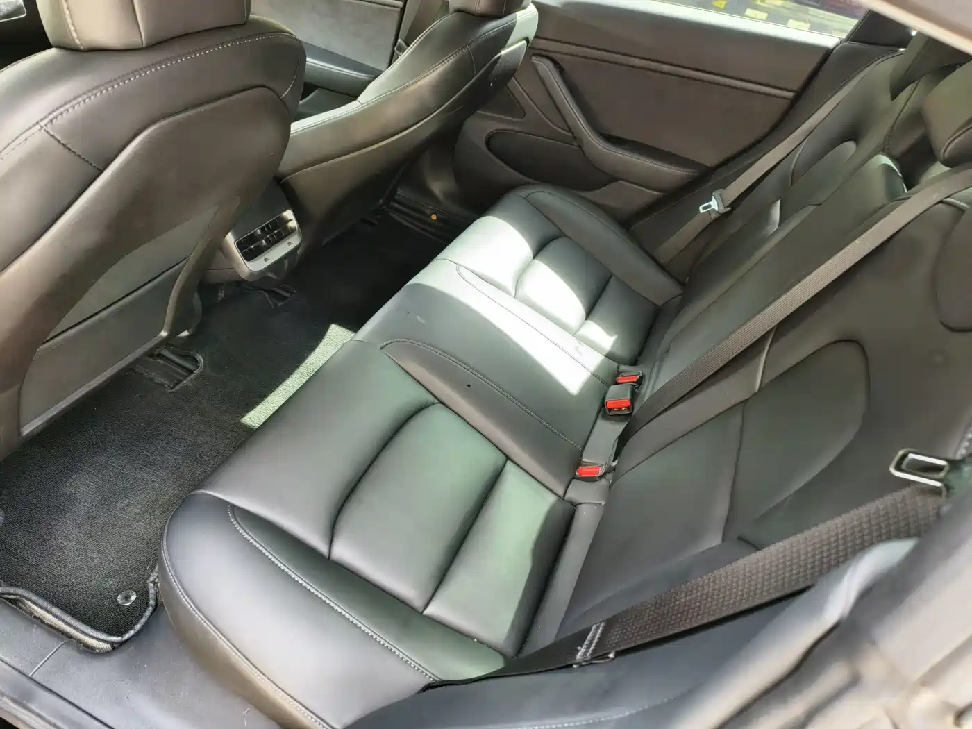 Tesla Model 3 (Import) 2019 2019 Long Range All-Wheel Drive Edition