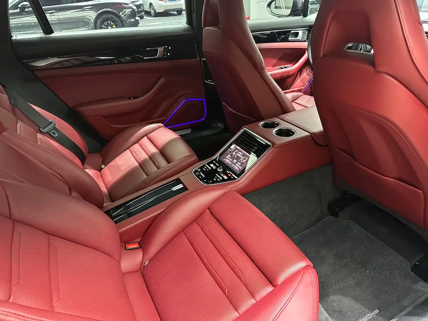 Porsche Panamera 2022 Panamera 4 Executive Long Wheelbase 2.9T фото 9