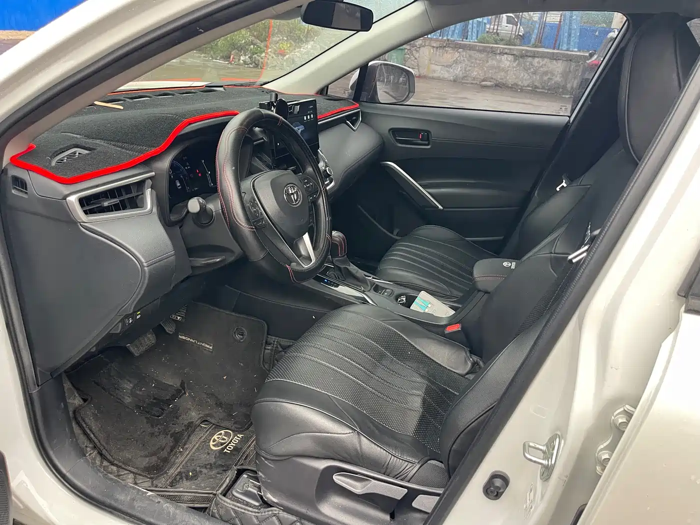 Toyota Frontlander 2023 2.0L CVT Leading Edition фото 9