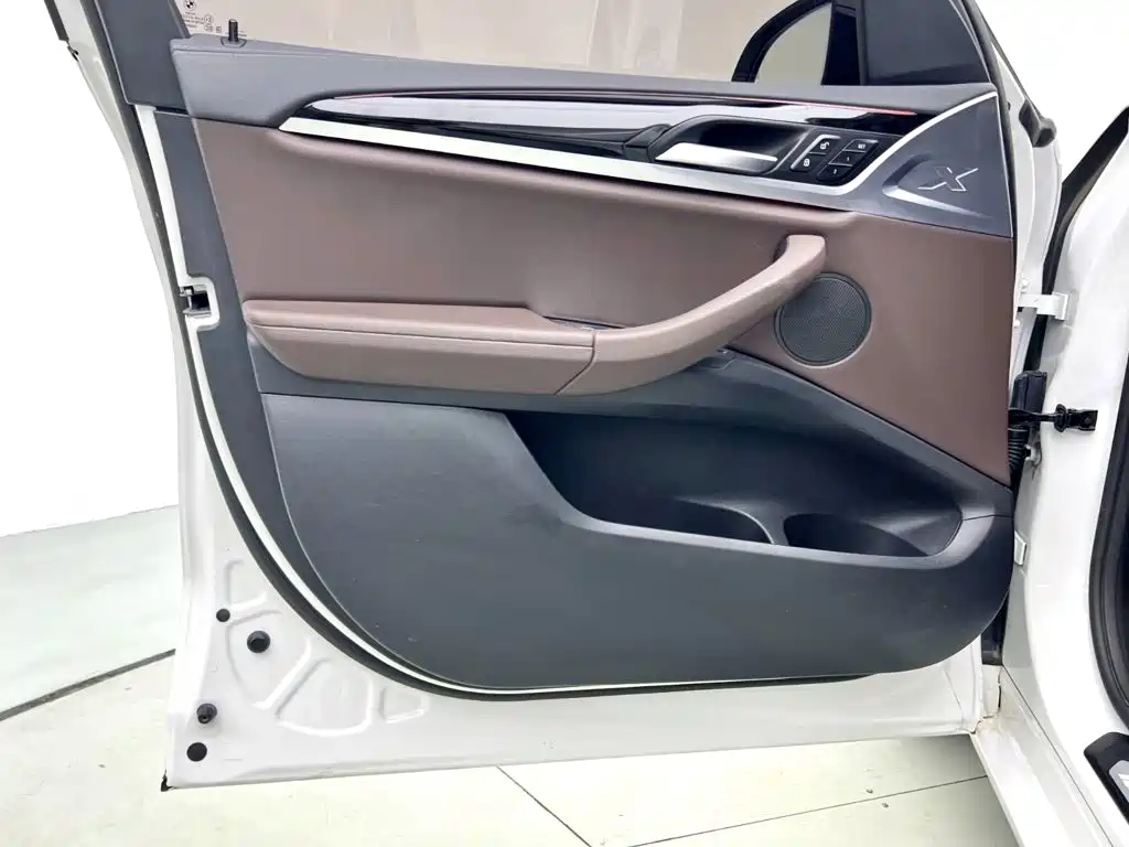 BMW iX3 2024 2024 Leading Edition