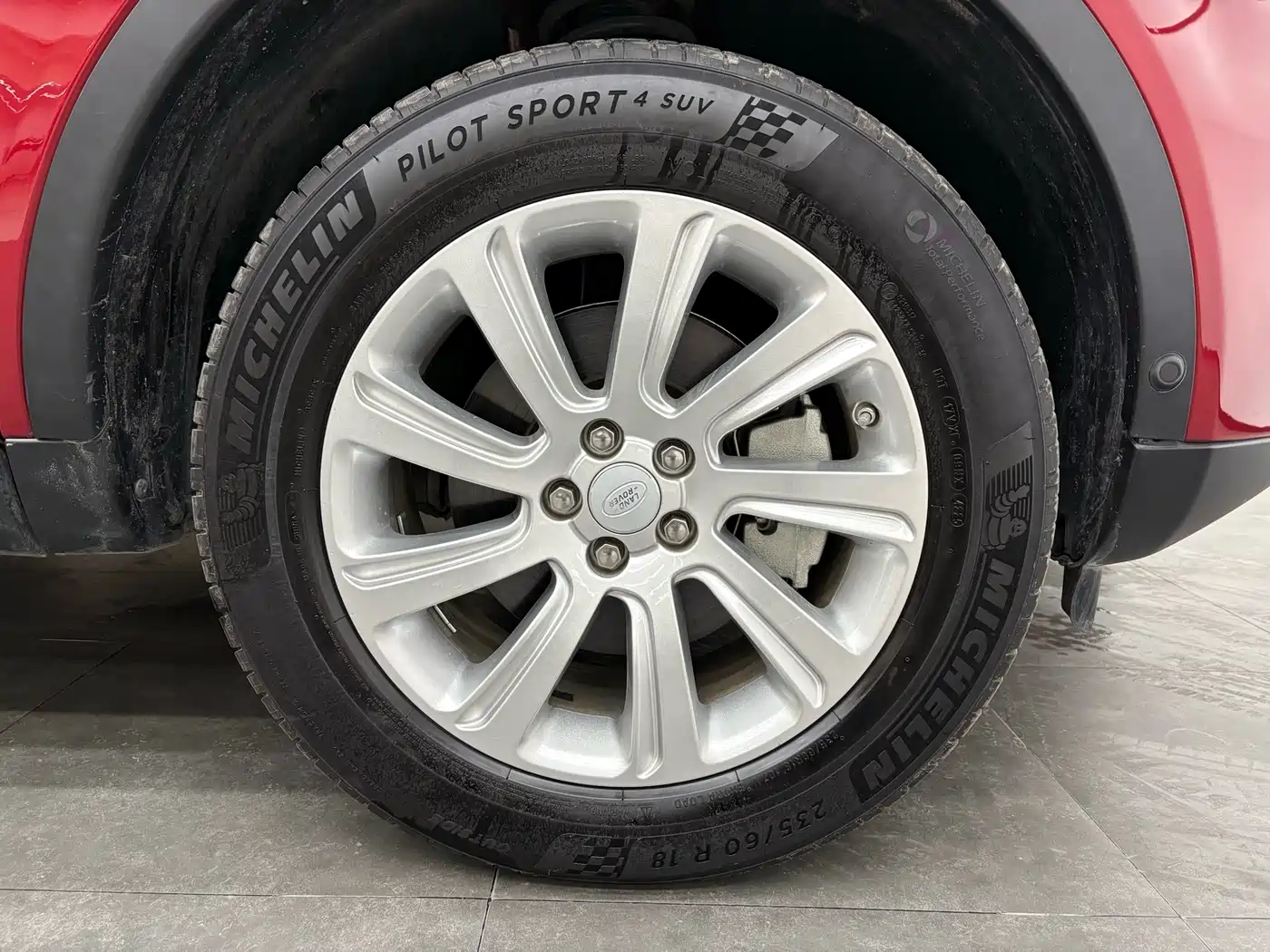 Land Rover Discovery Sport 2018 240PS SE Edition фото 6