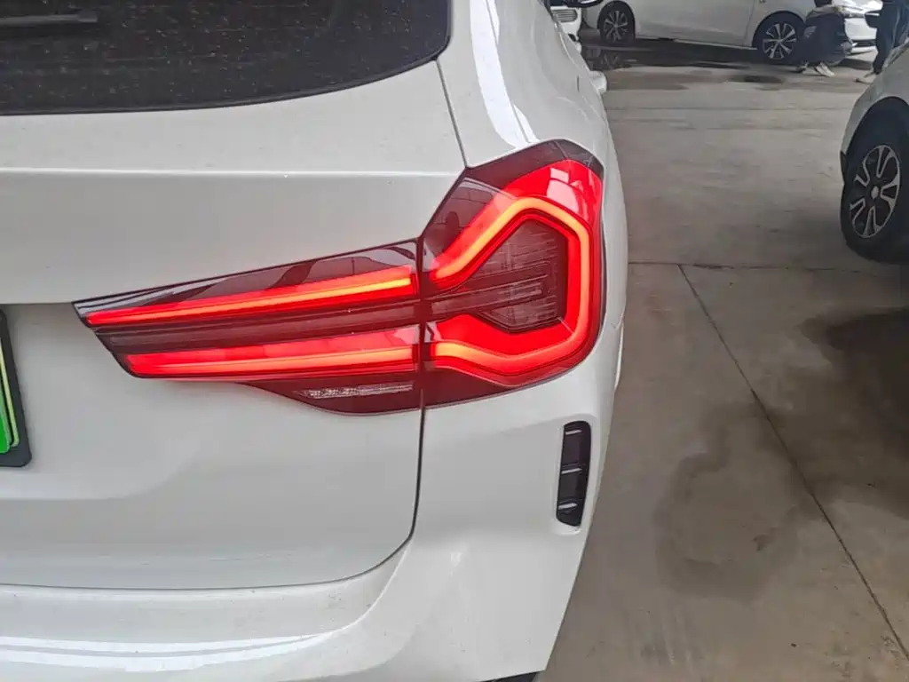 BMW iX3 2024 2023 Leading Type