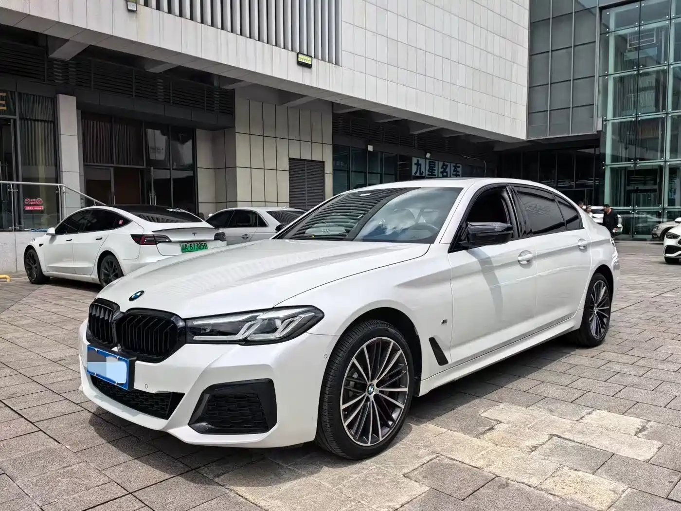 BMW 5-SERIES 2023