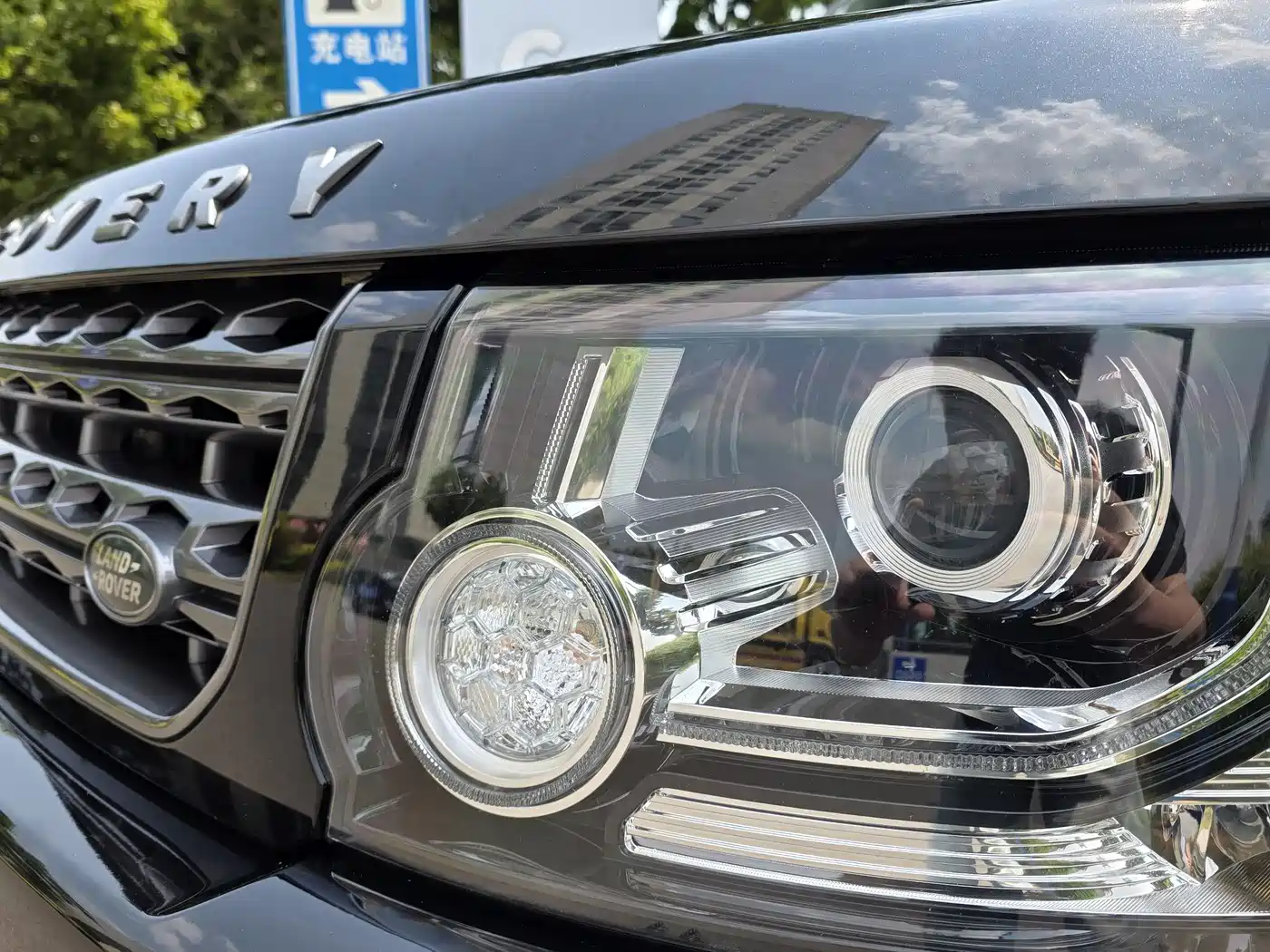 Land Rover Discovery 2016 3.0 SC V6 HSE фото 12