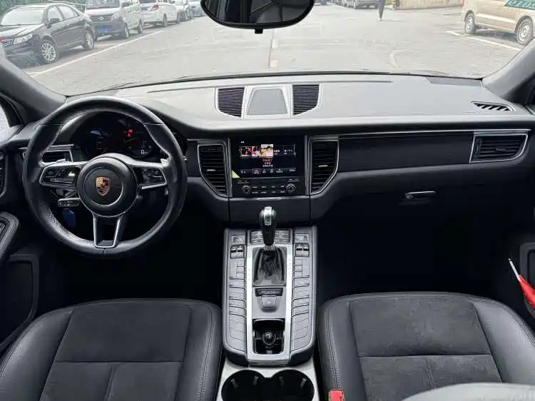 Porsche Macan 2017 Macan 2.0T фото 4