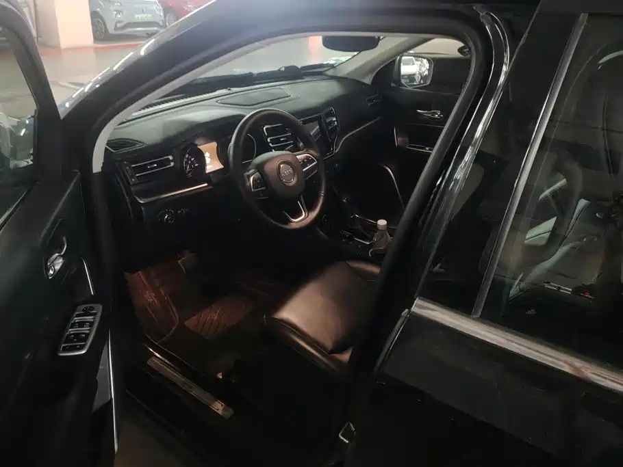 Jeep Grand Commander 2019 2018 2.0T AWD Premium Navigation Edition (China V)