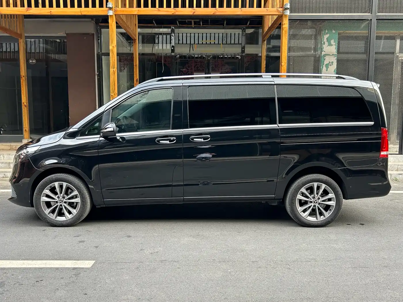 Mercedes-Benz V-Class 2022 V 260 Pilot Edition фото 20