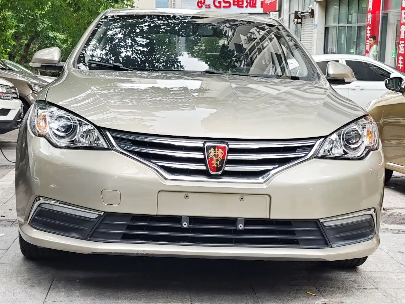 Фото 2 - Roewe 360