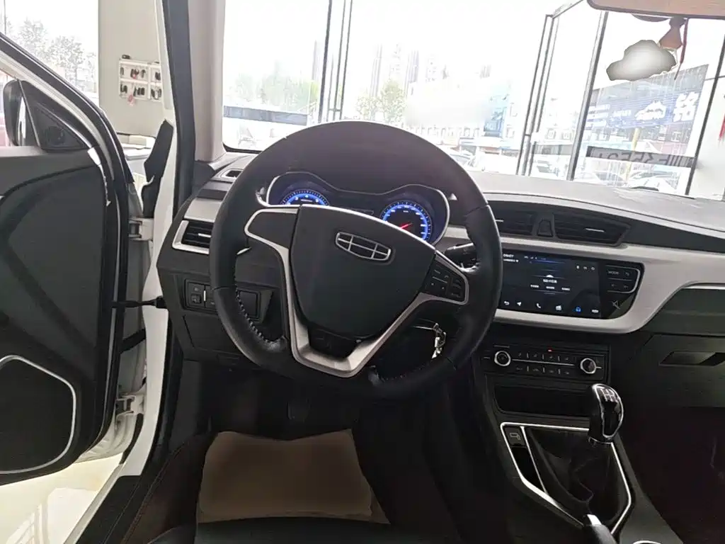 Фото 11 - Geely Vision