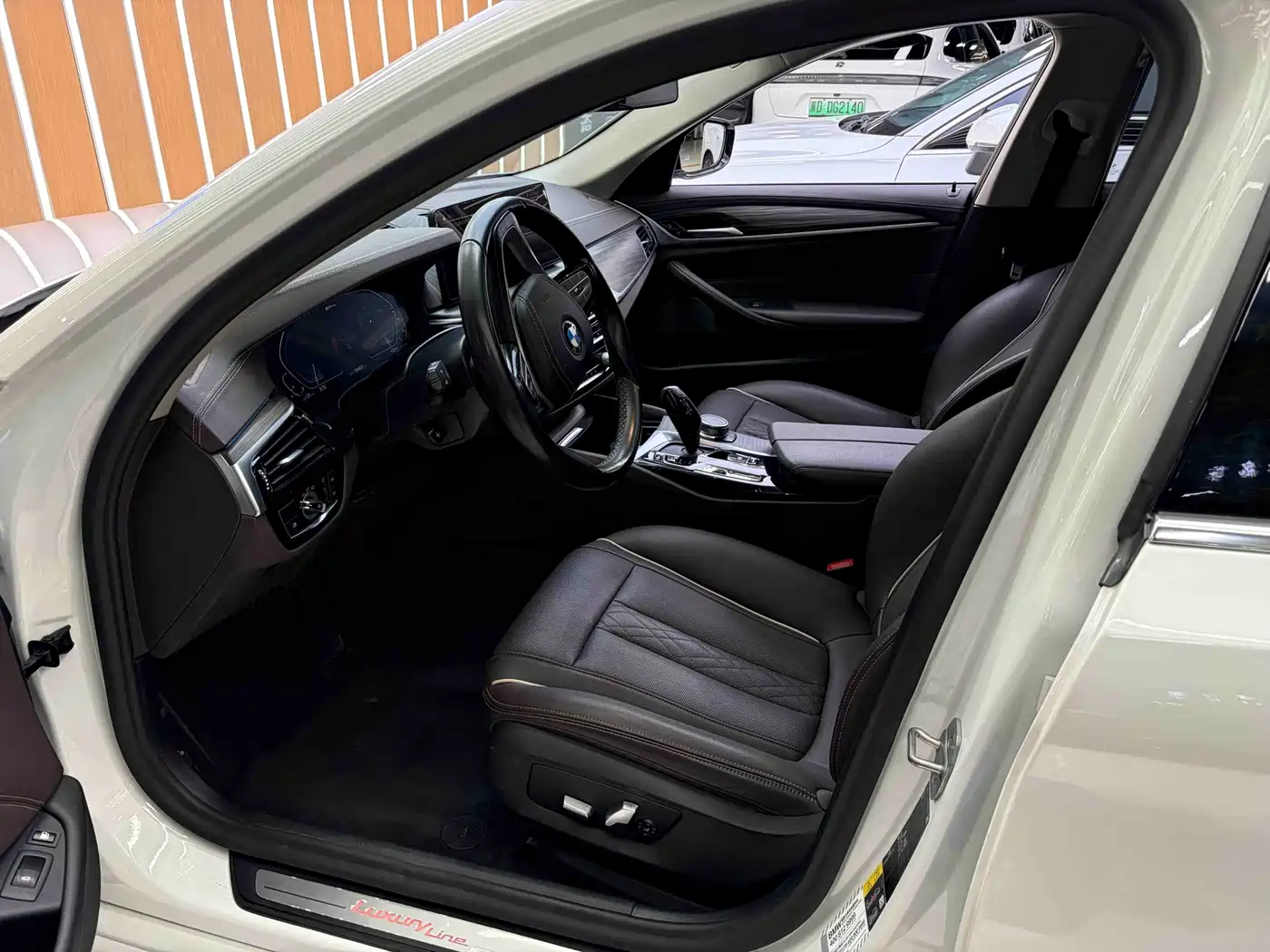 BMW 5 Series New Energy 2021 535Le M Sport Package фото 3