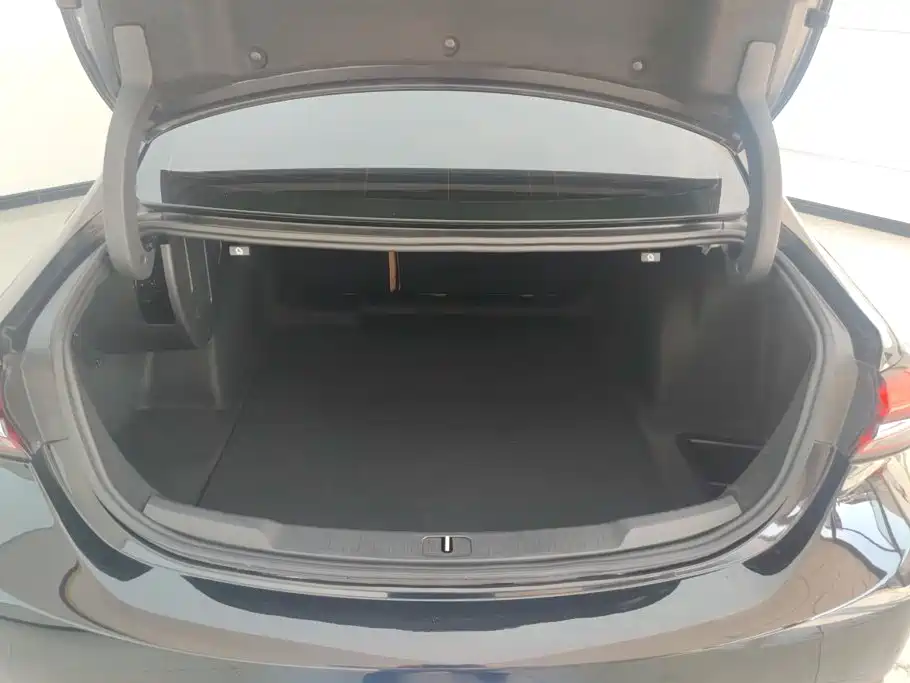 Photo 4 - Buick LaCrosse