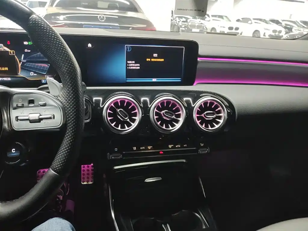 Mercedes-Benz A-Class AMG 2022 AMG A 35 L 4MATIC фото 13