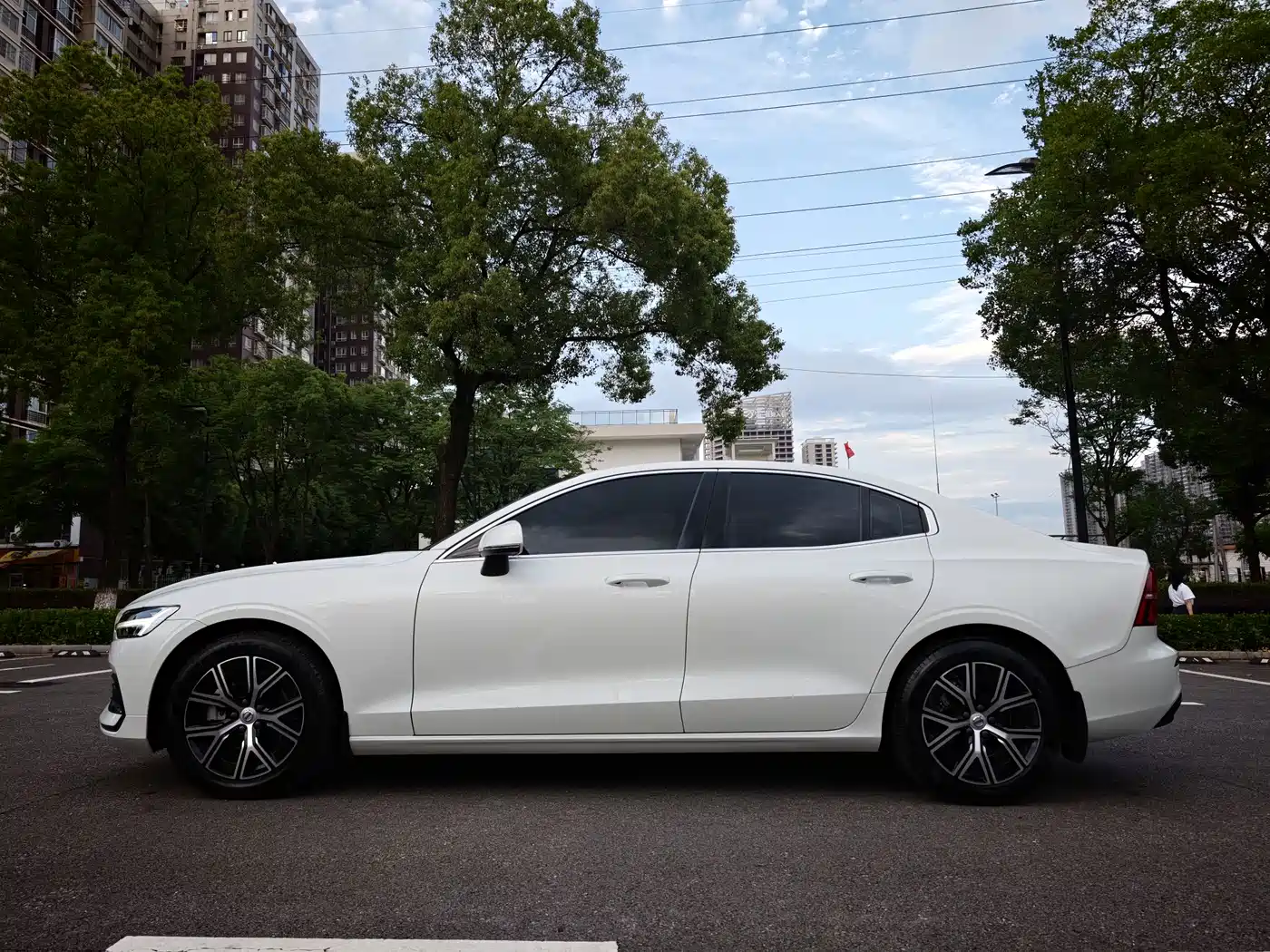 Volvo S60 2025 B4 Smart Luxury Edition фото 14