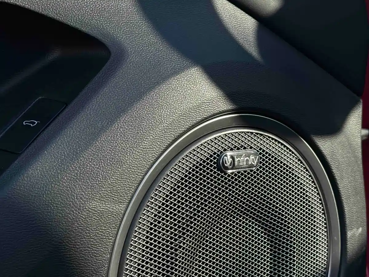 WEI PAI WEI BRAND VV5