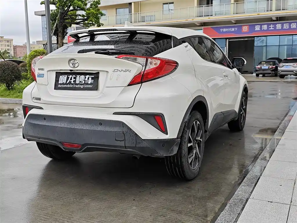Toyota C-HR 2020 2018 2.0L Leading Sunroof Edition China VI