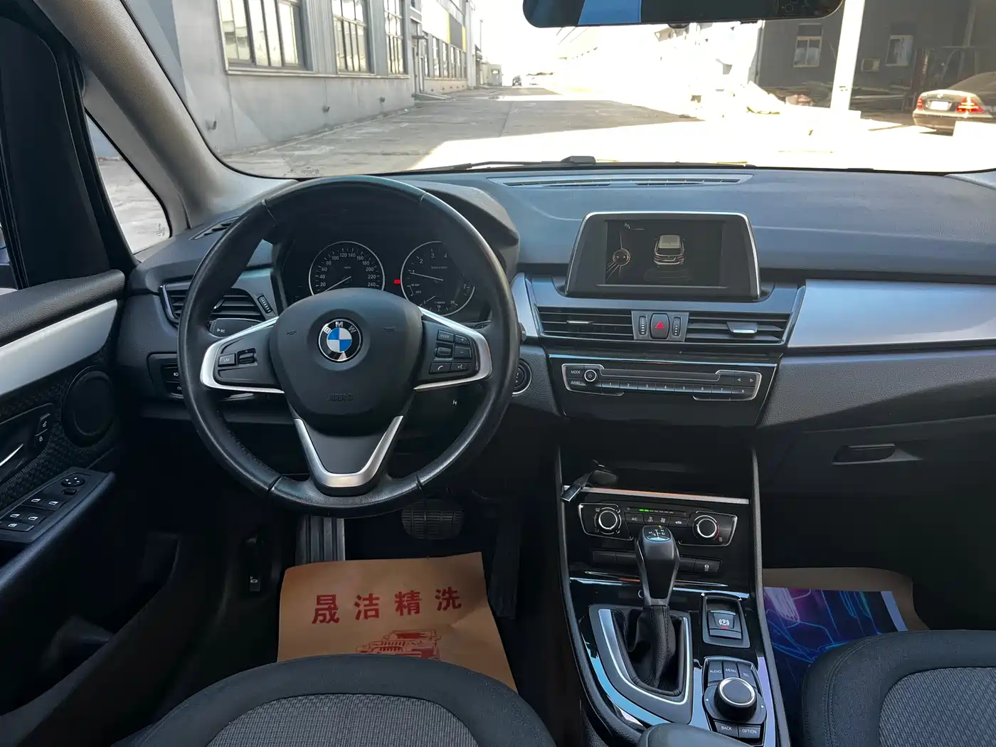 BMW 2 Series Touring 2016 218i Fashion Model фото 6