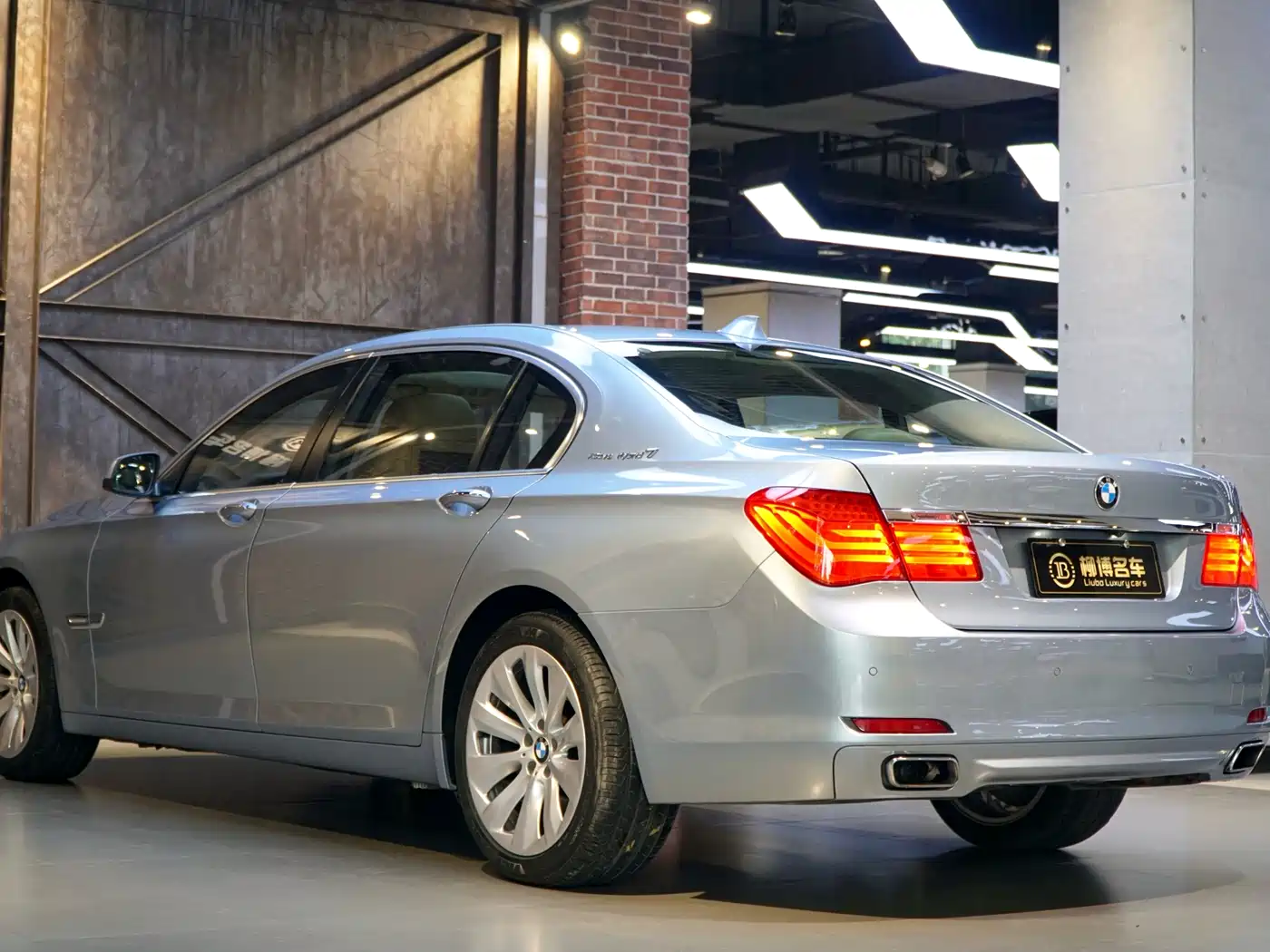 BMW 7 Series 2010 4.4T Hybrid фото 4
