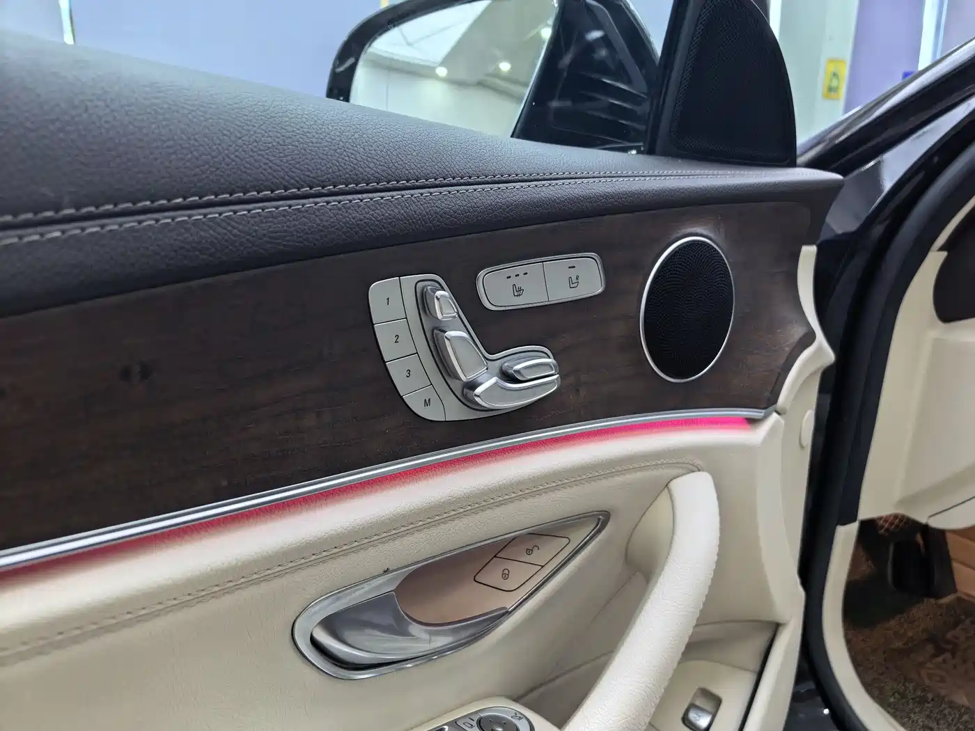 Mercedes-Benz E-Class 2016 E 300 L Fashion Type фото 5
