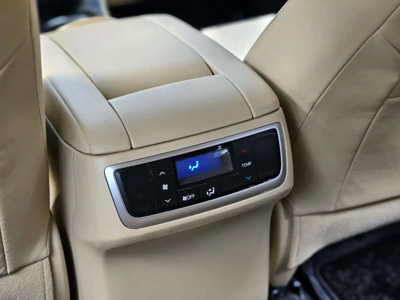 Toyota Highlander 2018 2.0T 2WD Elite 5-seater (China V) фото 19