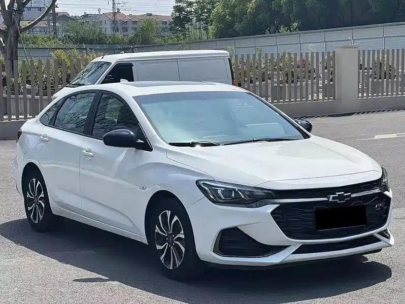 Chevrolet Monza 2019 RS 330T Auto Smooth Edition China VI фото 3