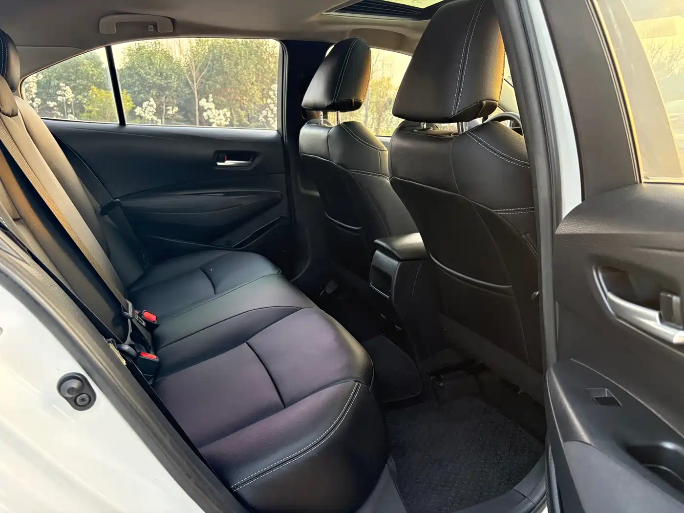 Toyota Corolla 2021 1.2T S-CVT Elite PLUS Edition фото 14