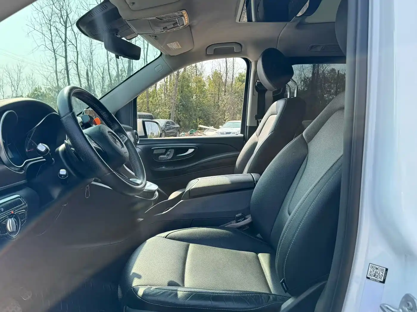 Mercedes-Benz V-Class 2022 V 260 L Long Wheelbase Luxury Edition фото 6