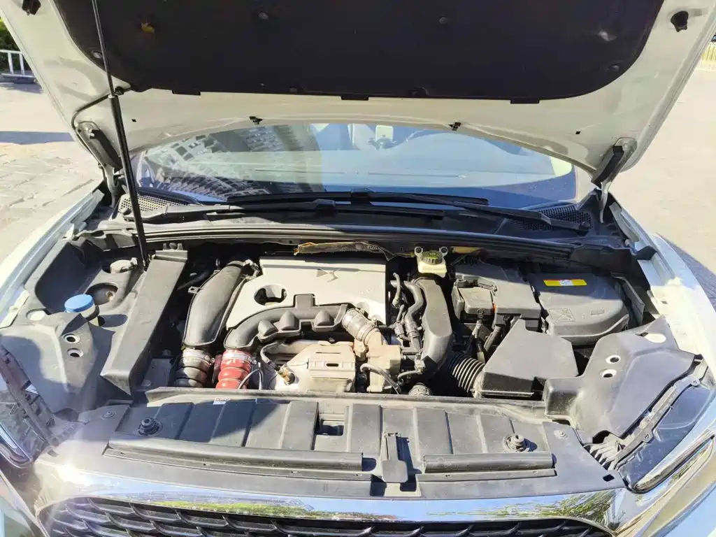 DS 6 2015 2014 1.6T Luxury Edition THP160