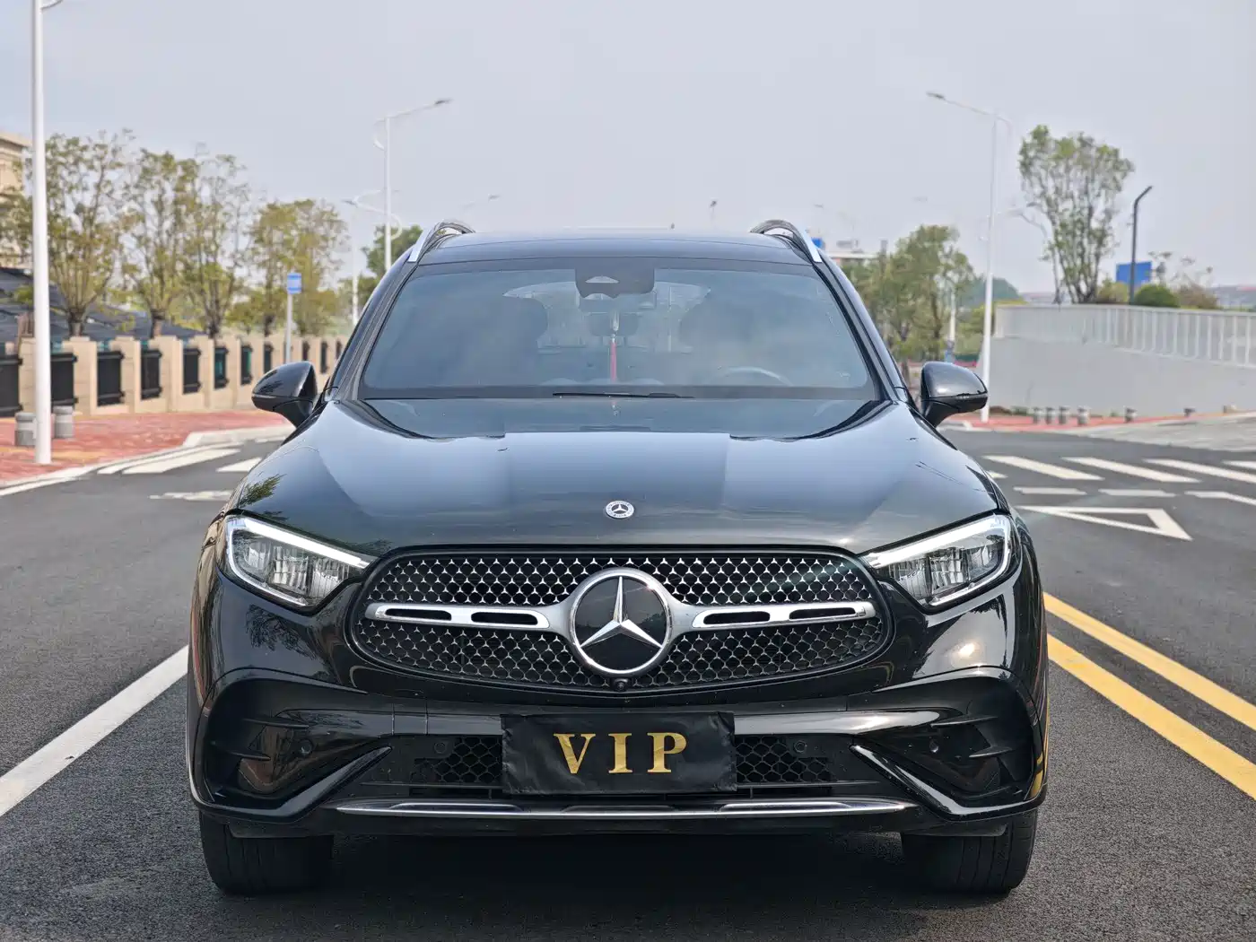 MERCEDES-BENZ GLC