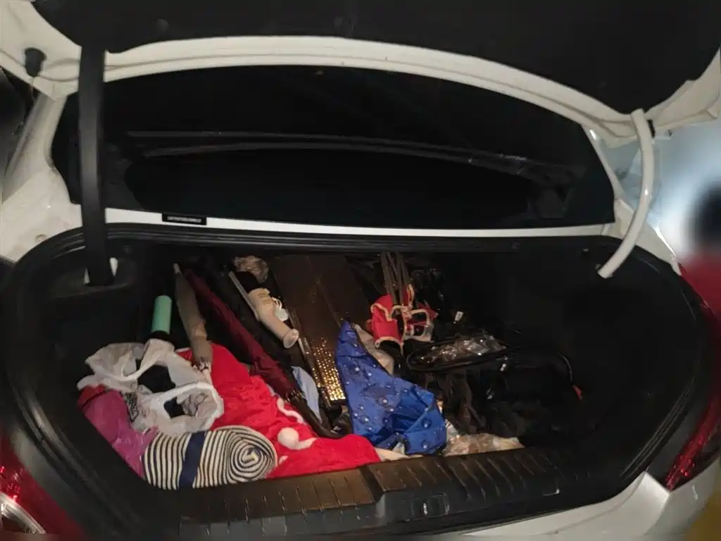 Peugeot 308 2014 Model Joy Edition Classic 1.6L Automatic Superior Style фото 16