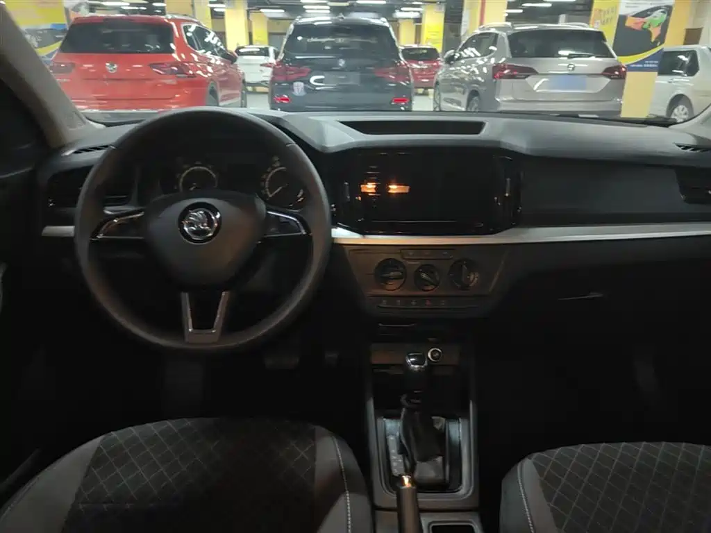 Škoda Kamiq 2020 Model 1.5L Automatic Standard фото 10