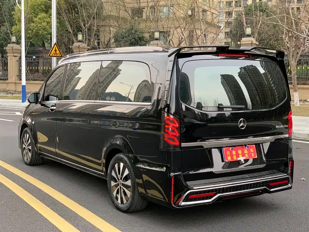 Mercedes-Benz Vito 2024 2.0T Elite Edition 7-Seater фото 6