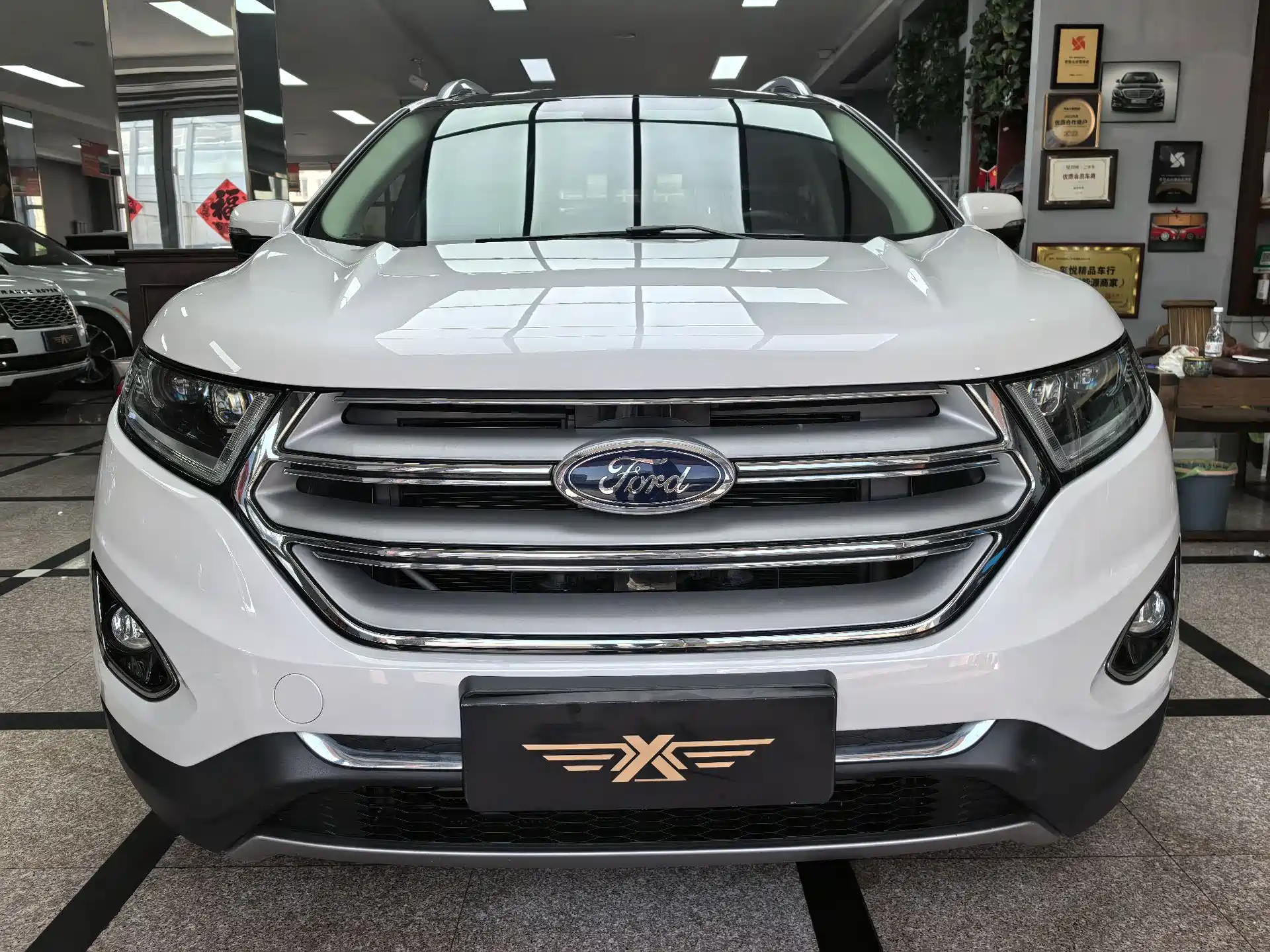 Фото 2 - Ford Edge