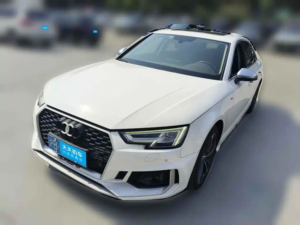 Фото 1 - Audi A4L