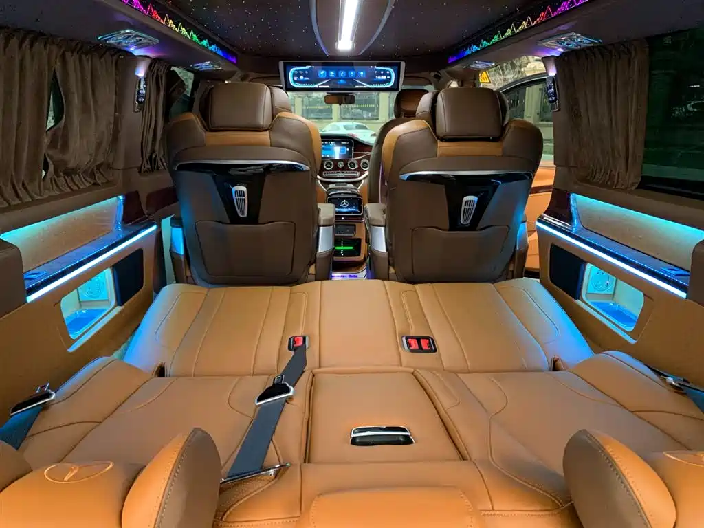 Mercedes-Benz Vito 2024 2.0T Elite Edition 7-Seater фото 11