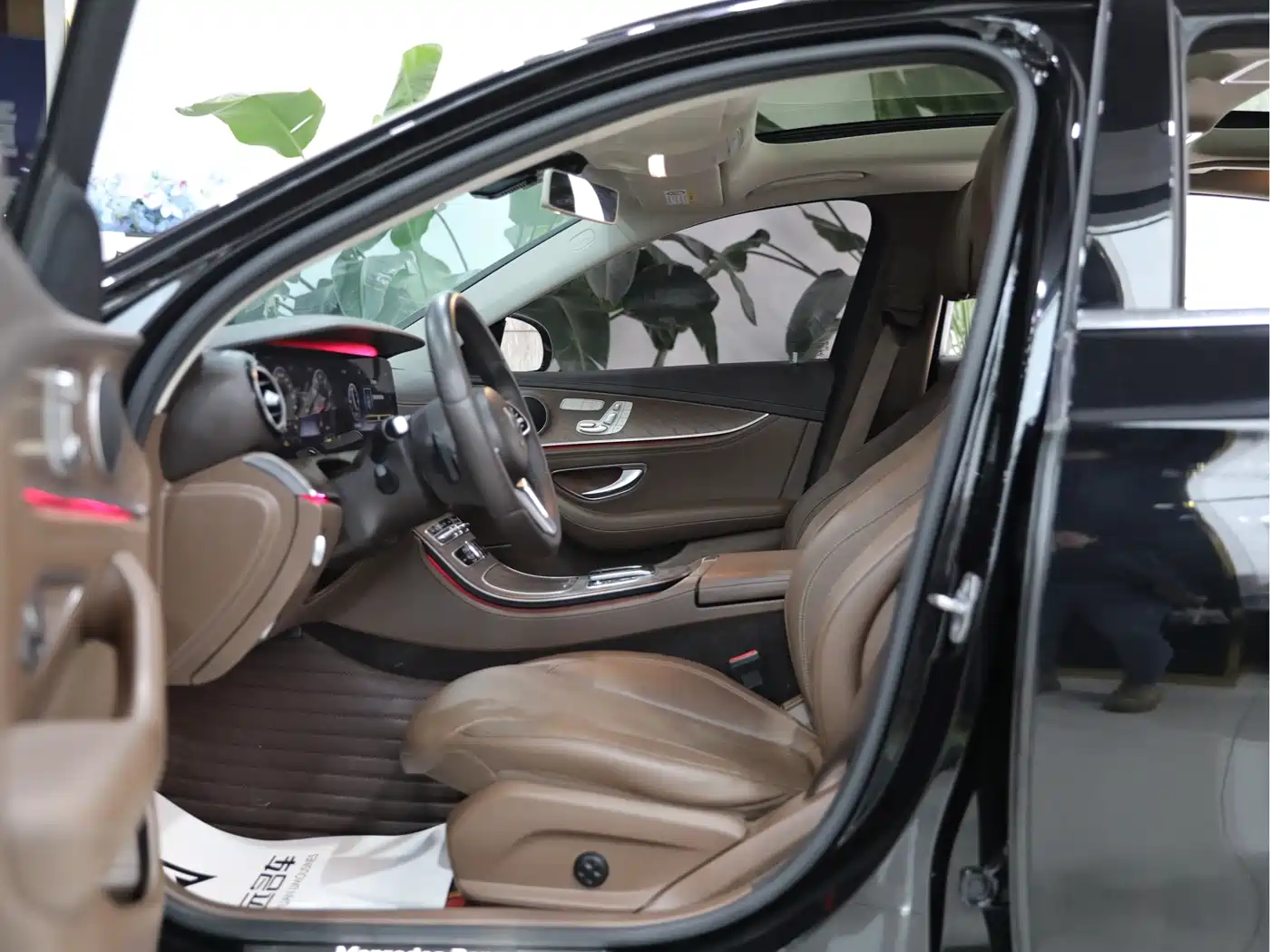 Mercedes-Benz E-Class 2019 E 300 L Luxury фото 7