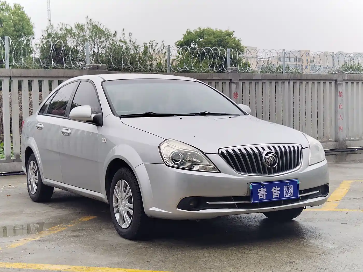 Buick Excelle 2013 1.5L Automatic Classic фото 2