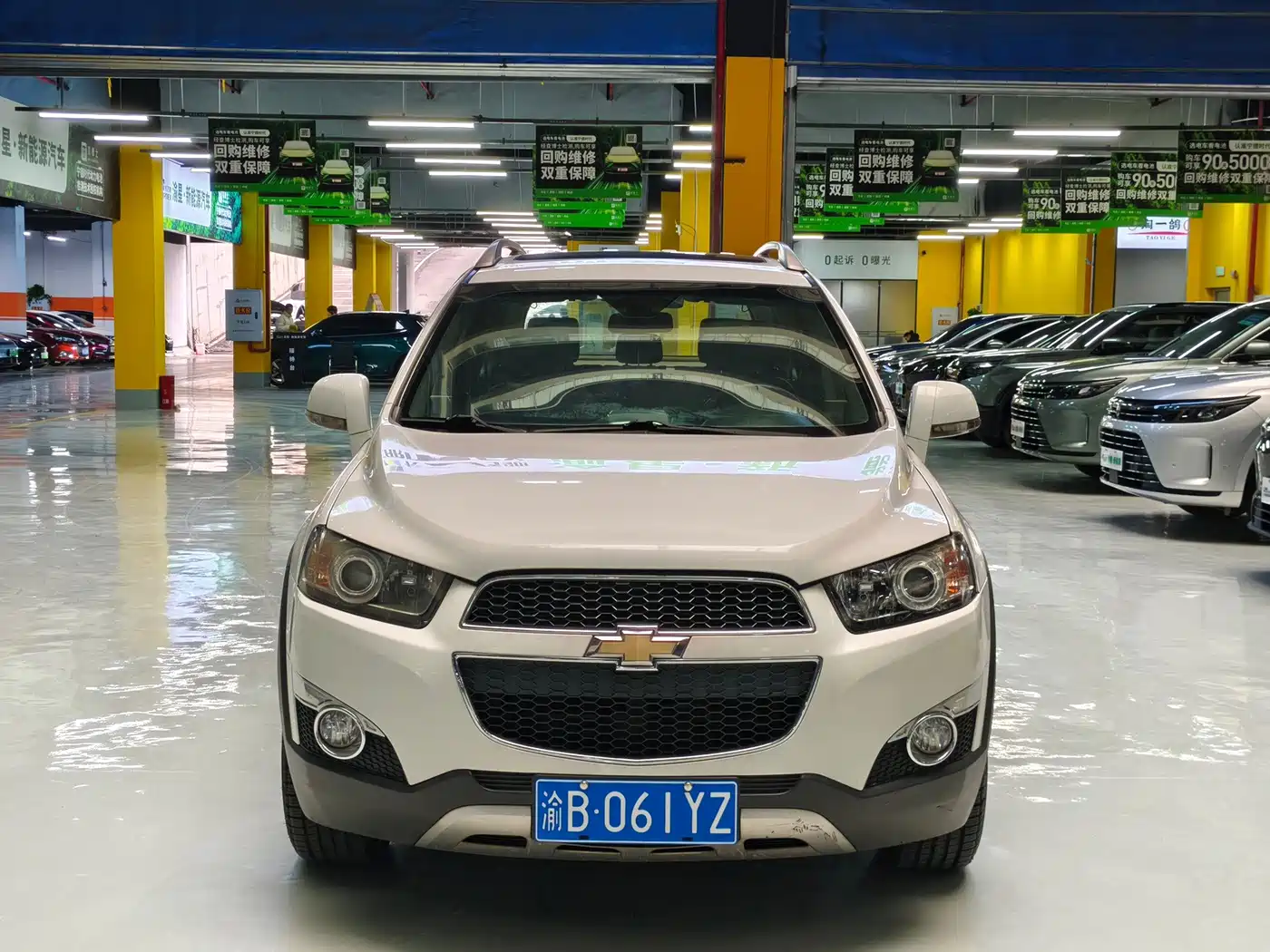 Chevrolet Captiva 2013 2012 Model 2.4L 2WD Urban Edition 5-Seater