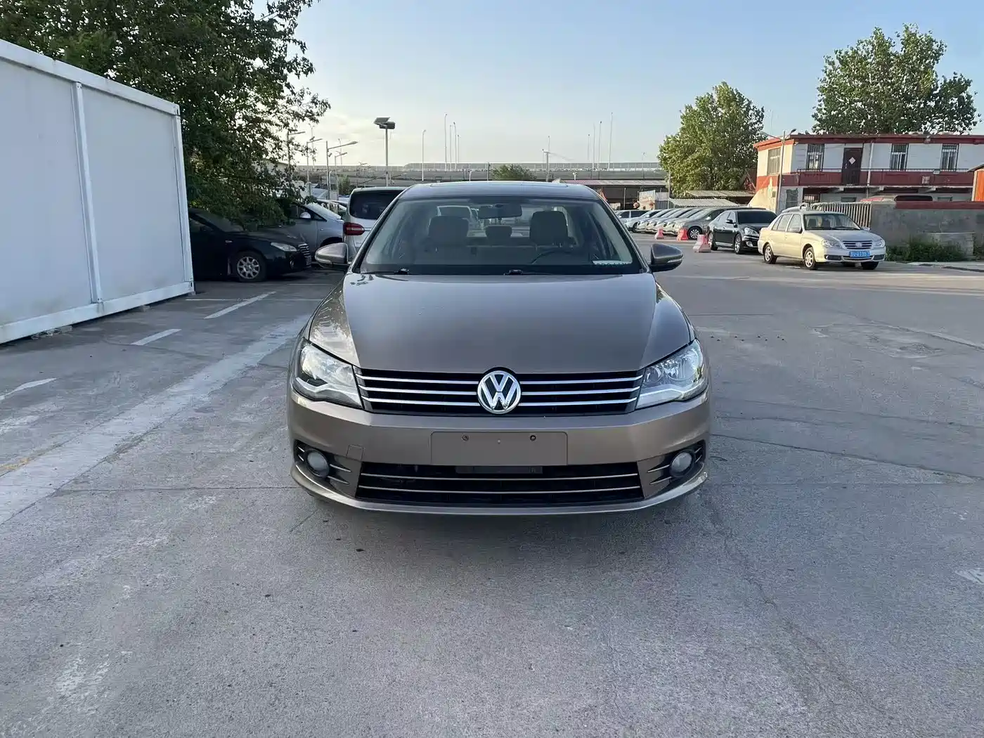 Volkswagen Bora 2013 1.6L Automatic Luxury Model фото 3