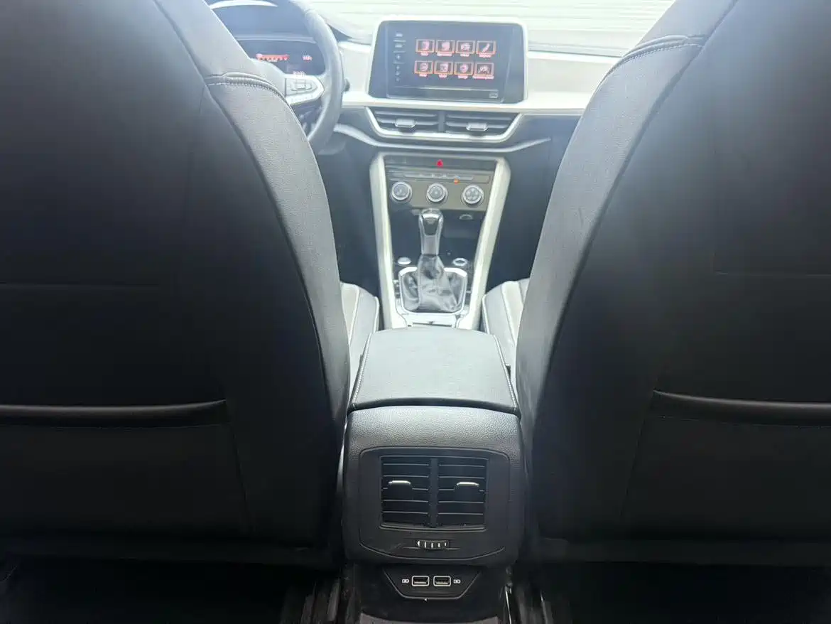 VOLKSWAGEN T ROC EXPLORING SONGS