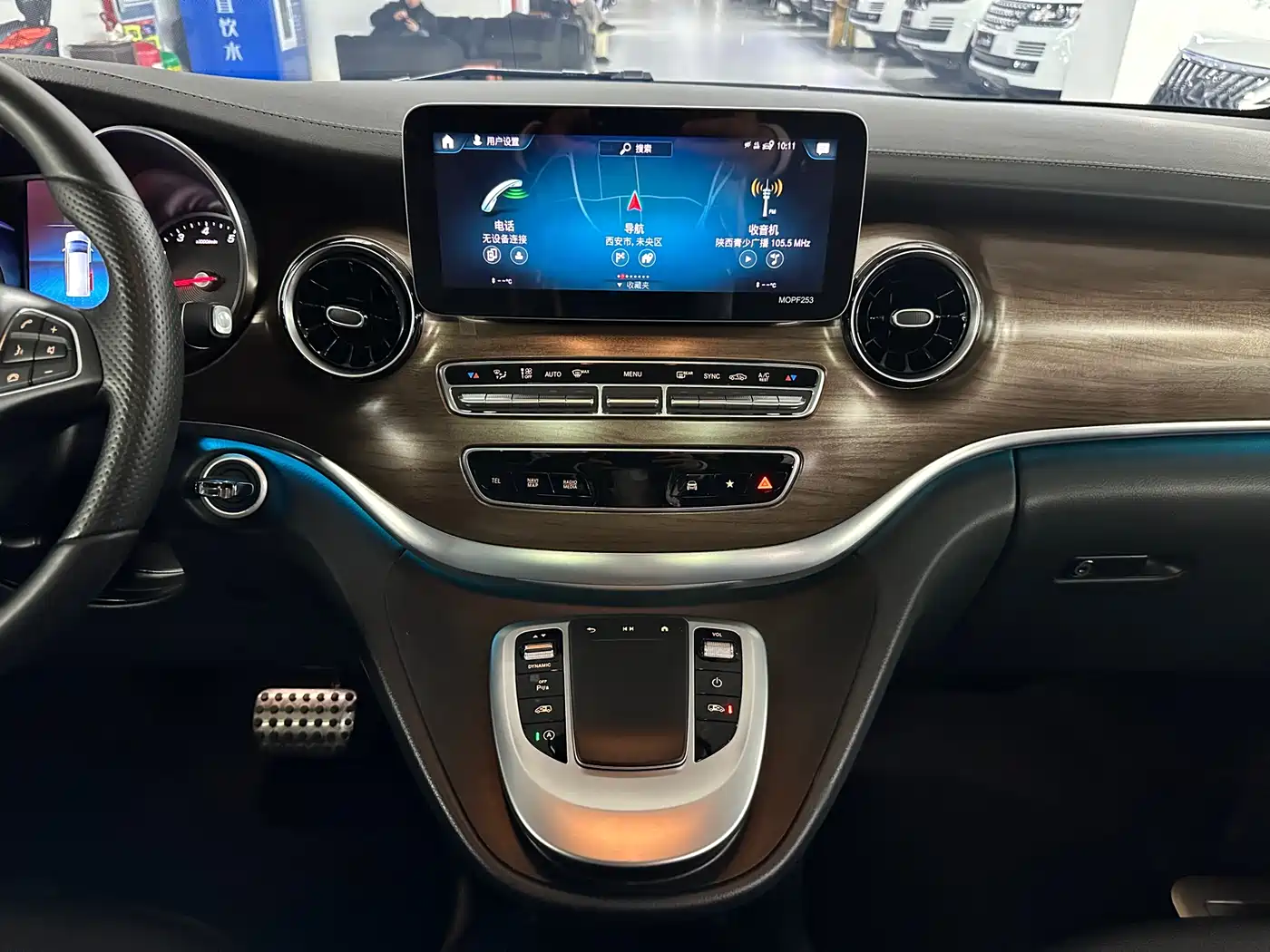 MERCEDES-BENZ V CLASS