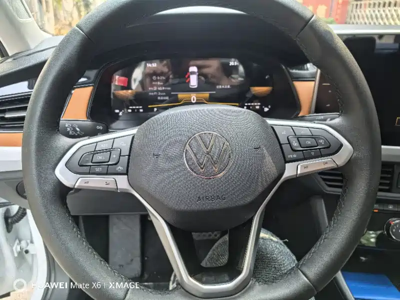 Volkswagen Bora 2025 2025 200TSI DSG Joy Ride Navigation Edition