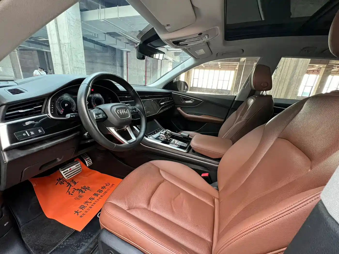 Фото 4 - Audi Q8