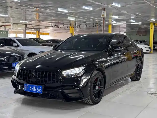 MERCEDES-BENZ E CLASS