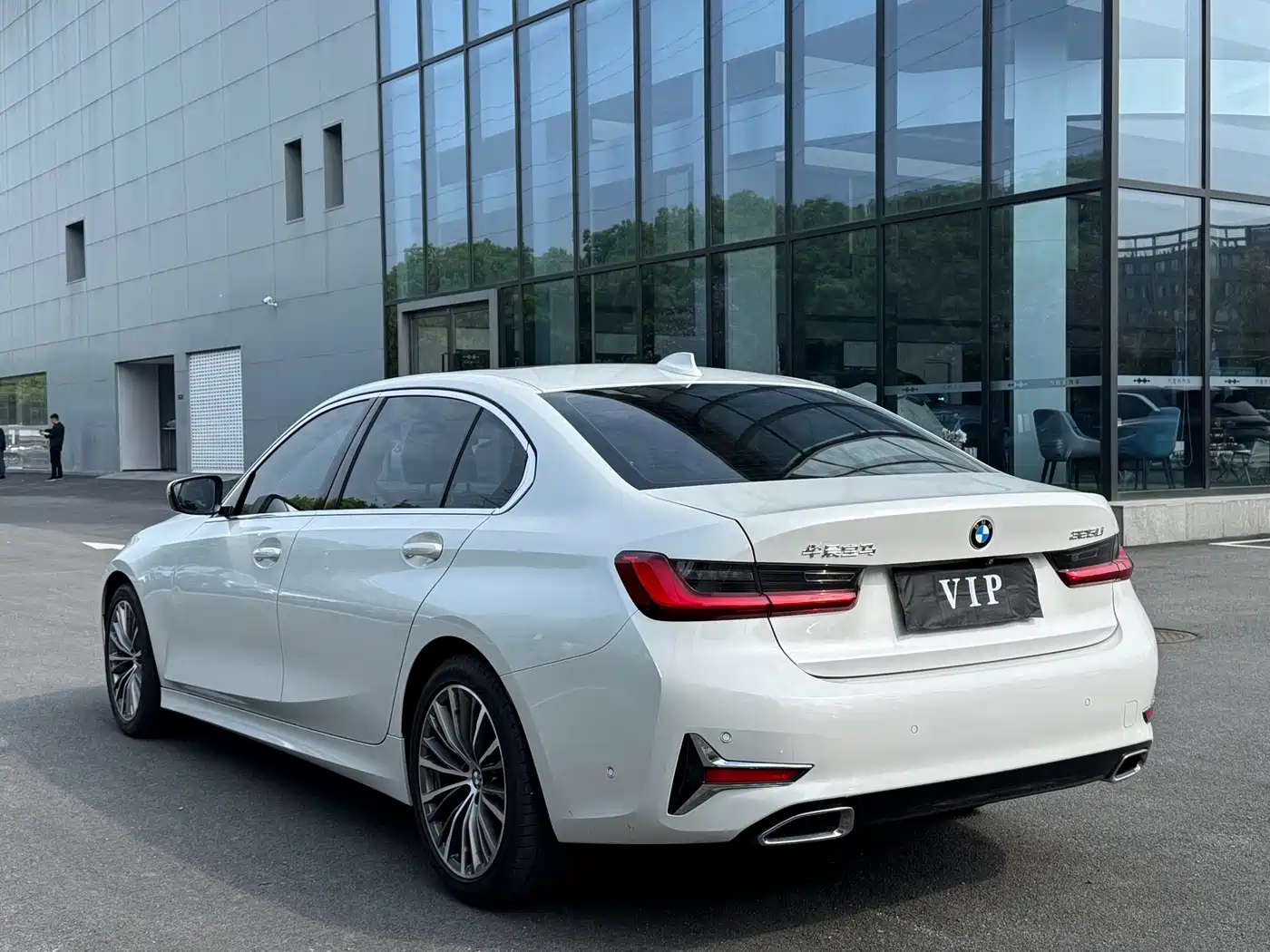 BMW 3 Series 2020 325Li Launch Edition фото 21