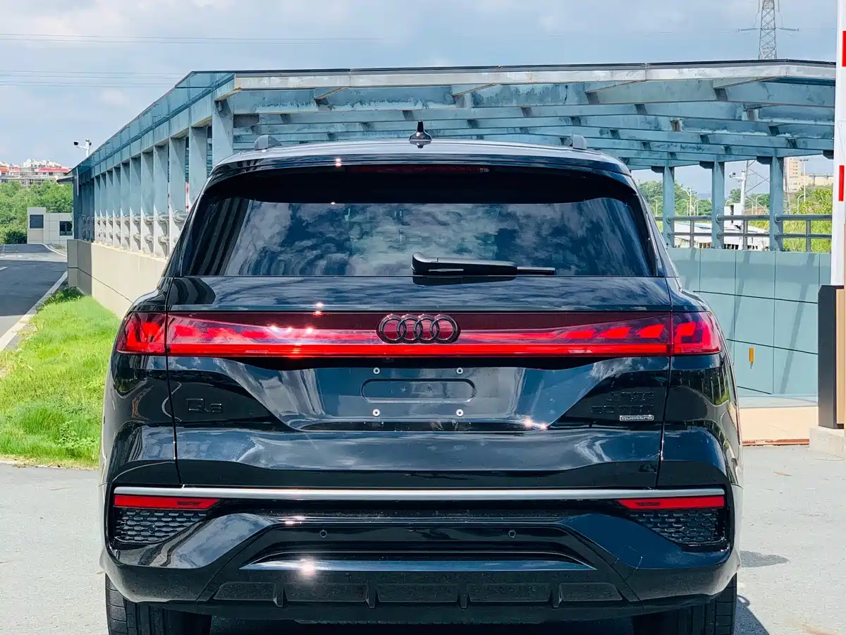Audi Q6 2024 2024 50 TFSI quattro Black Warrior Edition 6-seater