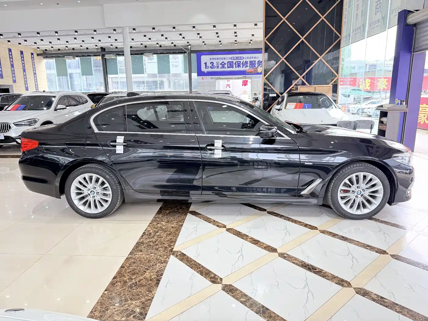 BMW 5 Series 2018 525Li Luxury Package фото 17