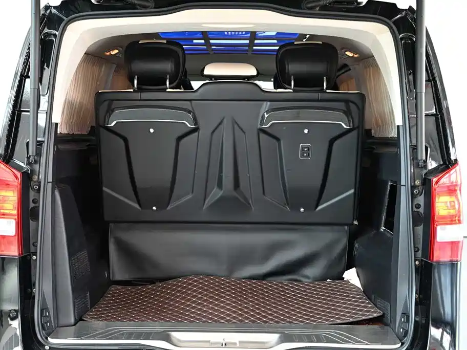 Mercedes-Benz Vito 2021 2.0T Elite 7-Seater фото 24